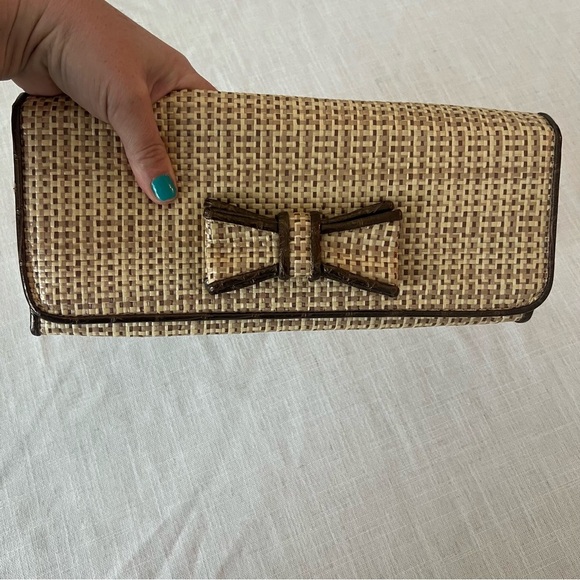 NWOT Bueno Tan and Brown Woven Clutch with Bow - Picture 9 of 13